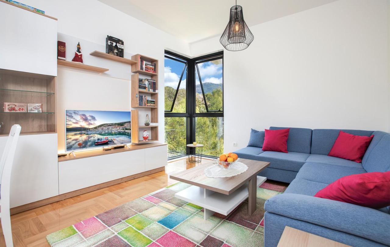 Piskalina Apartment ティヴァト エクステリア 写真