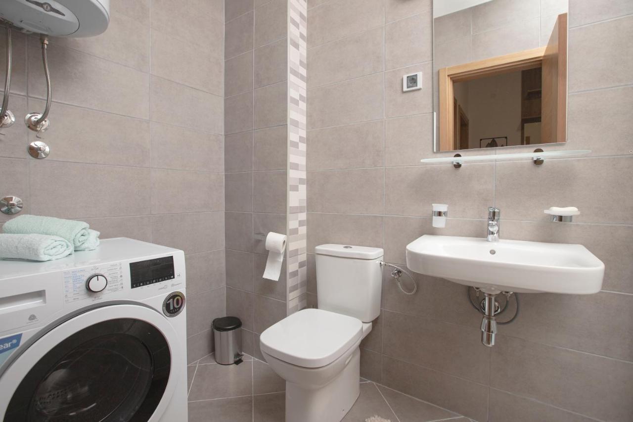 Piskalina Apartment ティヴァト エクステリア 写真