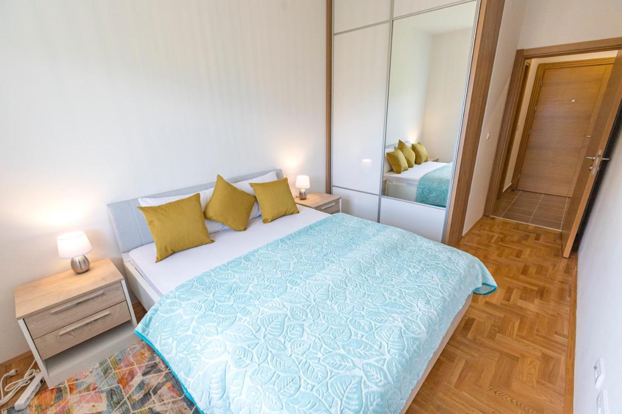 Piskalina Apartment ティヴァト エクステリア 写真